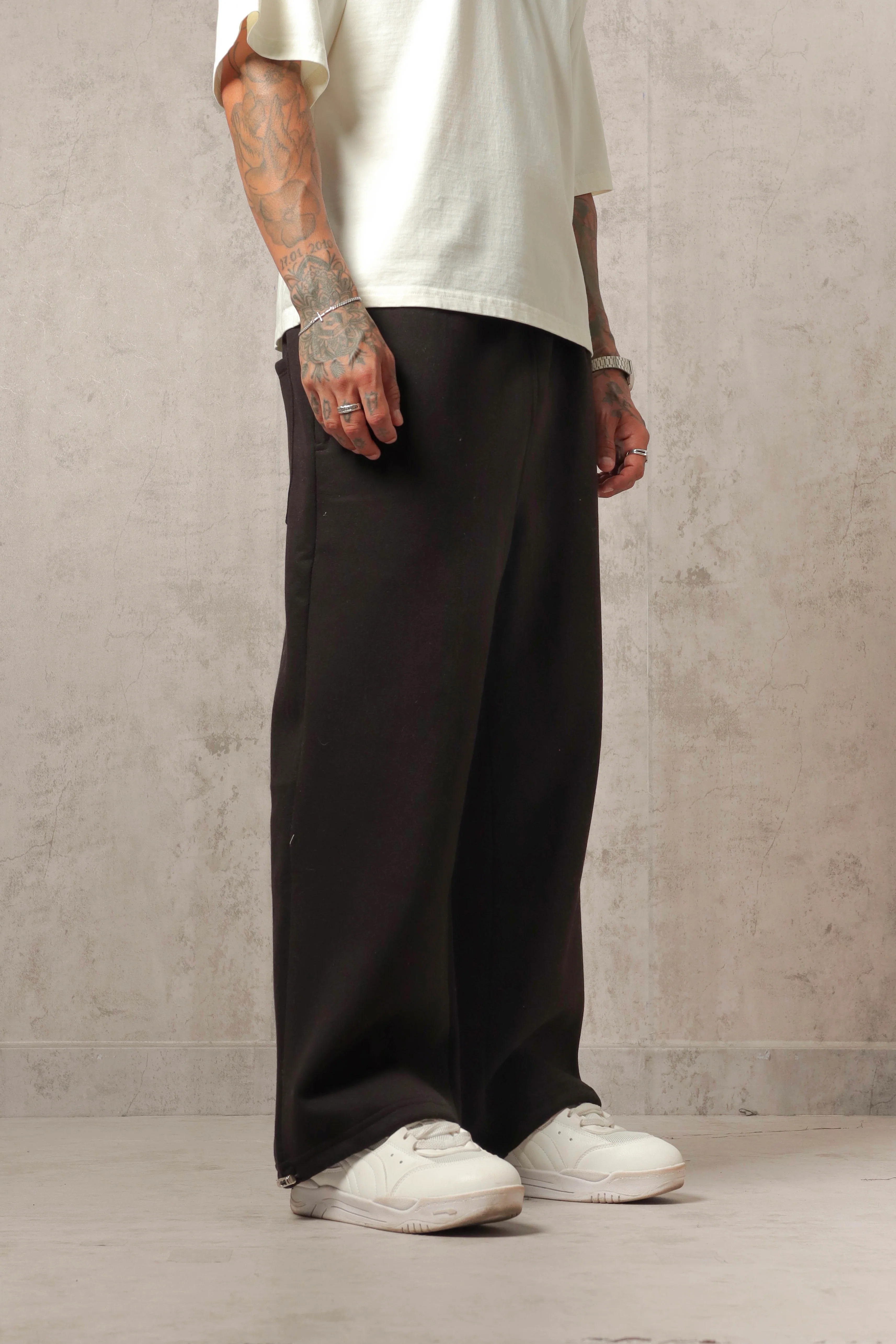 JOGGER OVERSIZE FREE NEGRO - Image 5