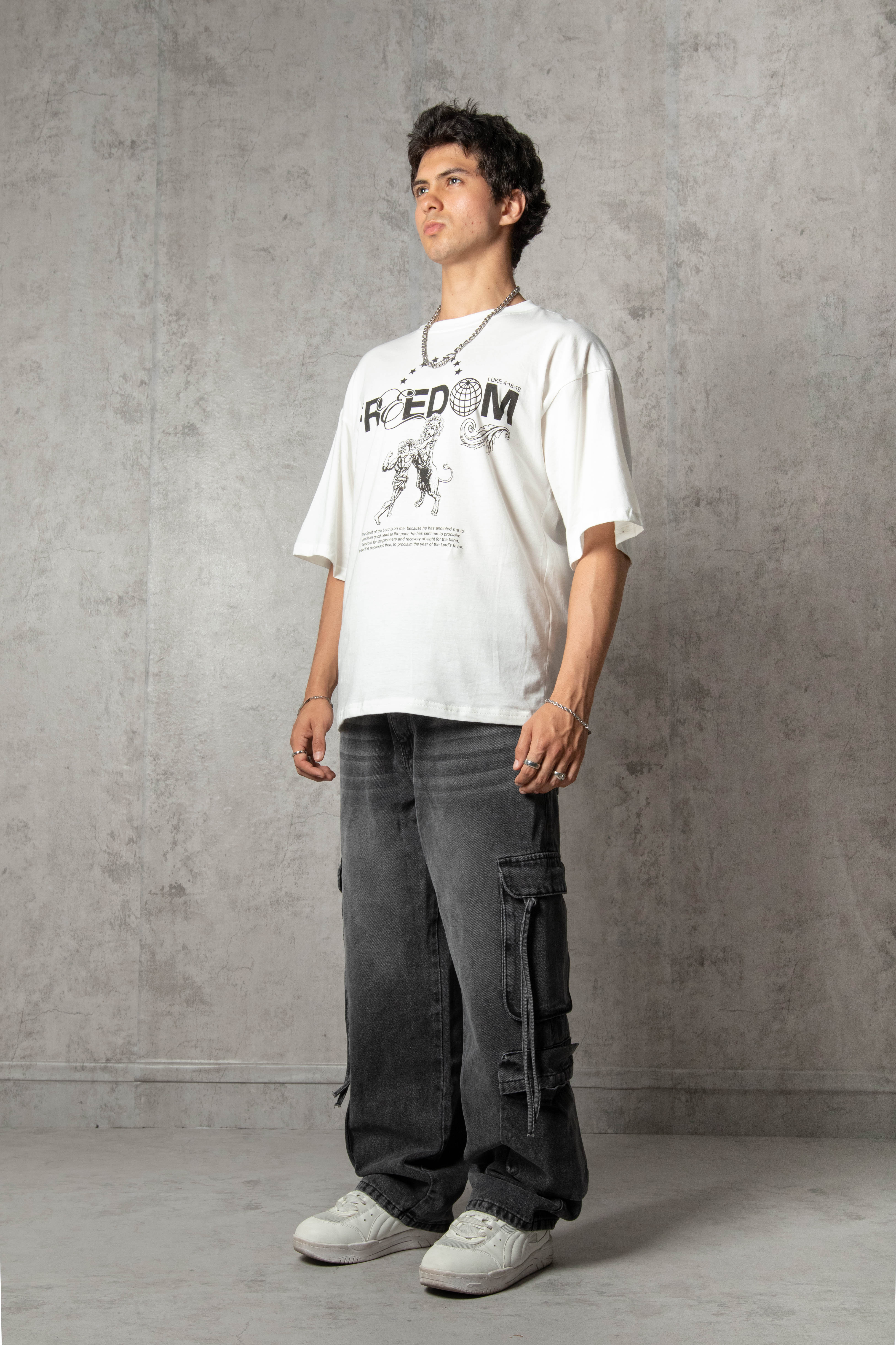 POLO OVERSIZE EMPOWERED TO BE FREE - Image 4